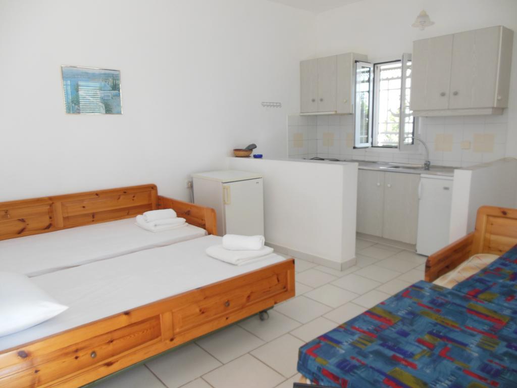 Helonata Apartments Arkoudi Buitenkant foto
