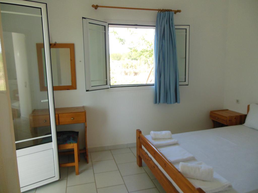 Helonata Apartments Arkoudi Buitenkant foto