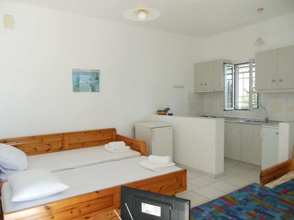 Helonata Apartments Arkoudi Buitenkant foto